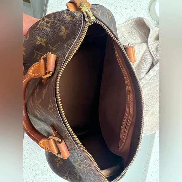 90s Speedy Louis Vuitton - Picture 13 of 15